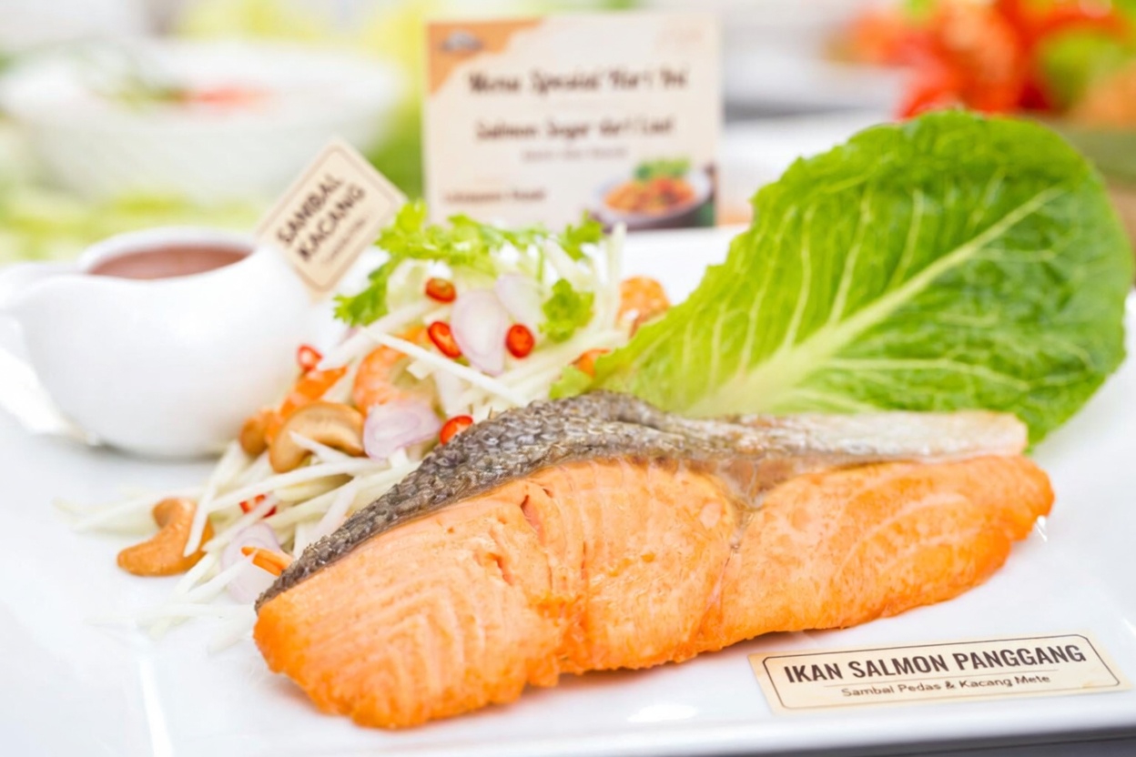 7 Makanan Harian Setelah Usia 70 yang Membantu Menjaga Otot Tetap Kuat dan Berjalan Lebih Mudah