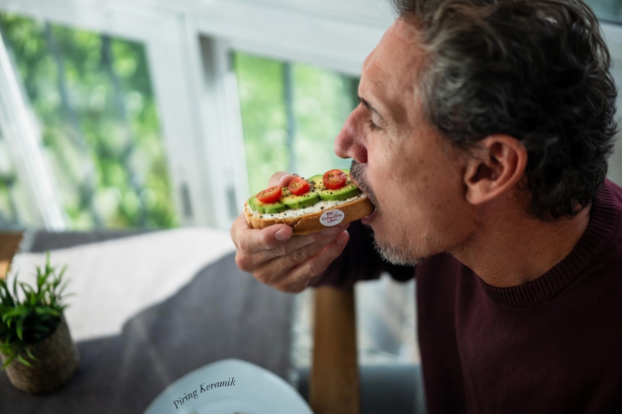 Pria di Atas 40: Apakah Satu Buah Ini Kebiasaan Sederhana untuk Mendukung Prostat?